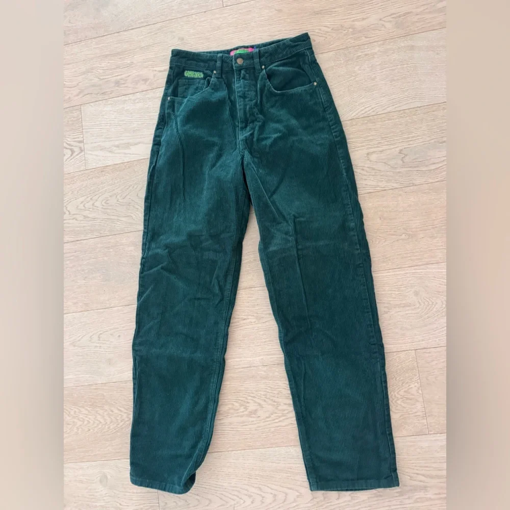 Empyre Tori Ponderosa Corduroy Skate Pants dark green size 3 Junior